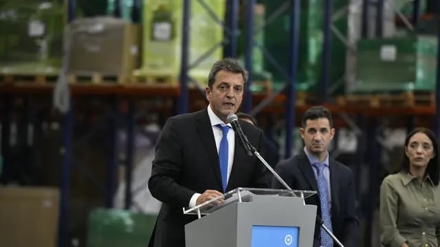 Sergio Massa, ministro de Economía, en la ampliación de una planta de tecnología en Garín