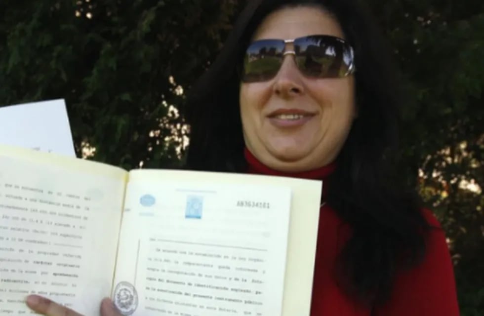 María Ángeles Durán, oriunda de la ciudad de Vigo, dice ser la propietaria del Sol desde hace 12 años.