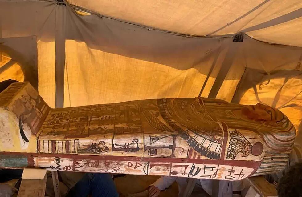 Algunas de las antigüedades descubiertas en Saqqara - AP