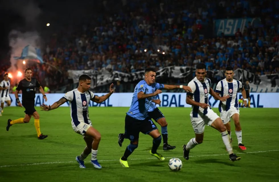 Matías Suárez en el partido entre Belgrano y Talleres por la Copa de la Liga Profesional 2024. / Gentileza: La Voz.