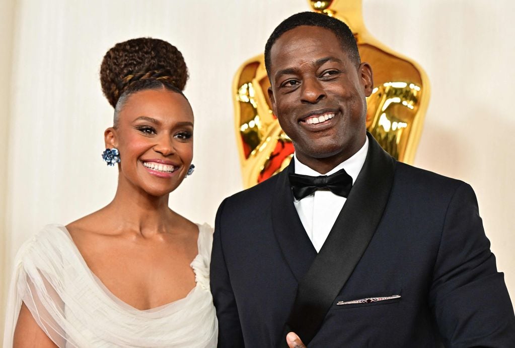 El actor Sterling K. Brown y su esposa, la actriz Ryan Michelle Bathe, en la 96th Annual Academy Awards en el Dolby Theatre de Hollywood, California, 10 de marzo de 2024. (Foto de Frederic J. Brown / AFP)