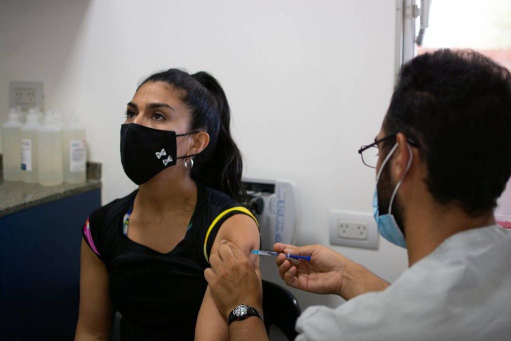 El Ministerio de Salud de Santa Fe confirmó que ya le aplicaron la vacuna contra el coronavirus a 3.181.489 personas.