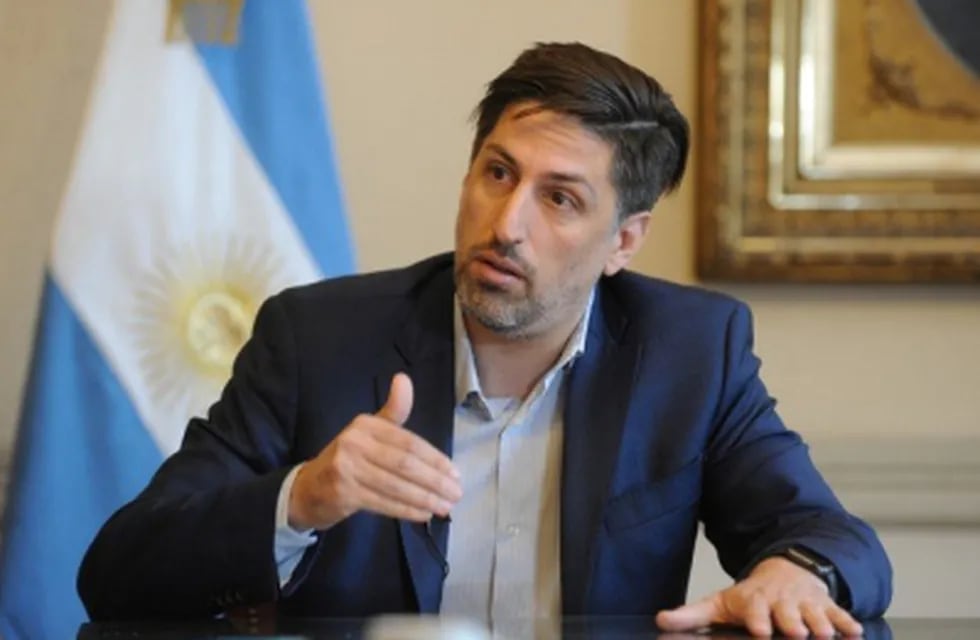 El ministro de Educación, Nicolás Trotta, aseguró que los estudiantes del último año del secundario continuarán hasta abril.