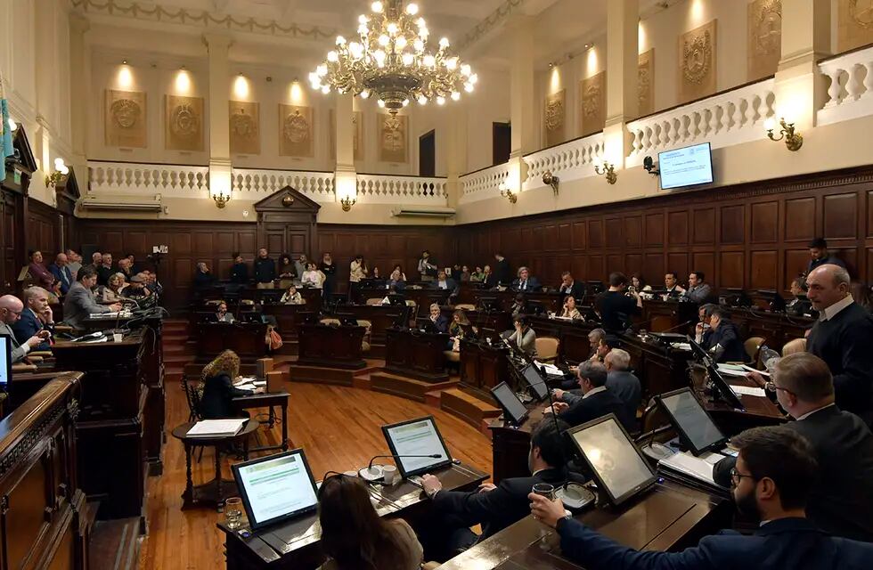 Todos callados, oficialismo y oposición sobre algunos gastos de la Legislatura.
Foto: Orlando Pelichotti