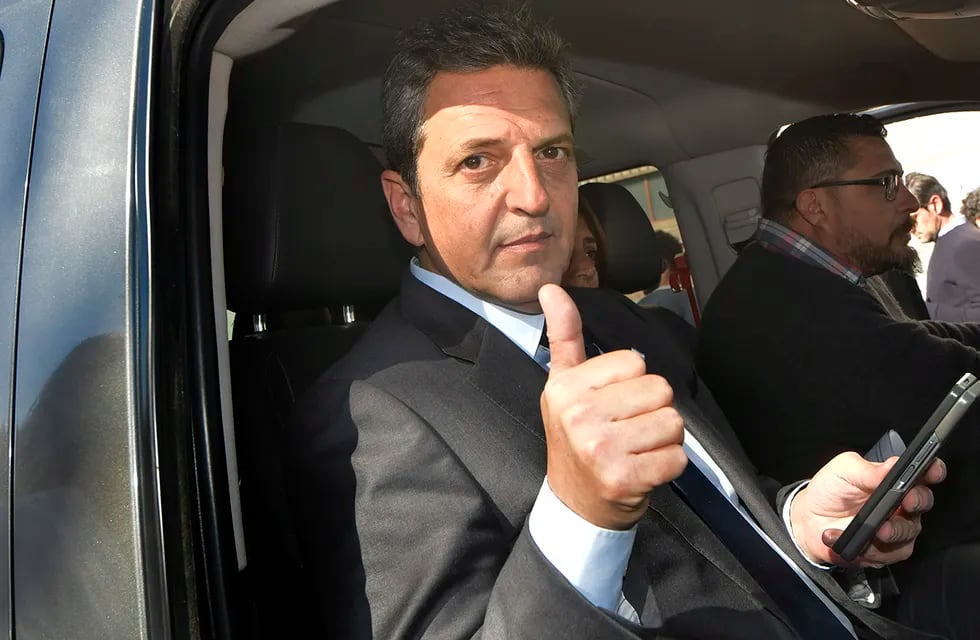 El precandidato a presidente por Unión por la Patria y ministro de Economía Sergio Massa, inicia sus últimos días de campaña. Foto: Orlando Pelichotti / Los Andes