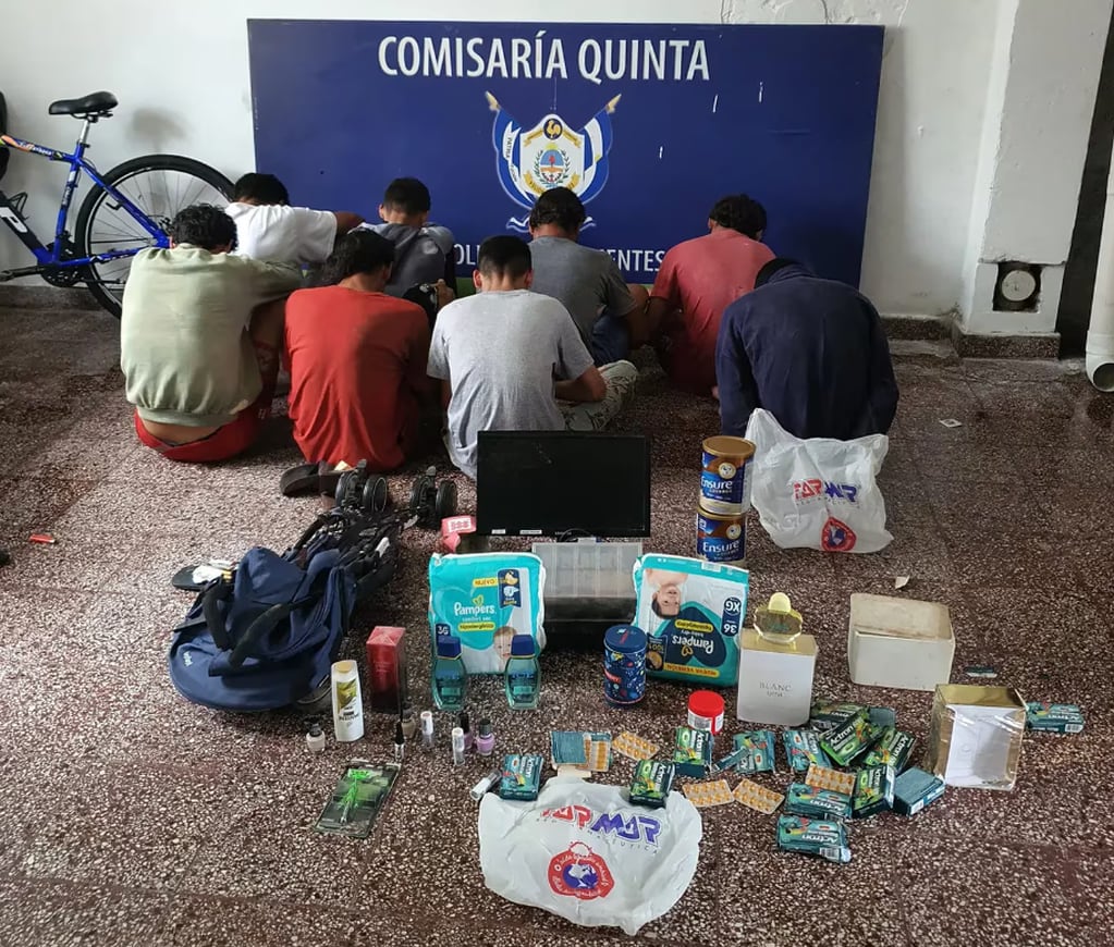 Ocho personas quedaron detenidas tras los saqueos a una farmacia en Corrientes. Foto: Policía de Corrientes