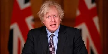 Boris Johnson. El primer ministro británico presentó un plan detallado para salir de la cuarentena. (AP)