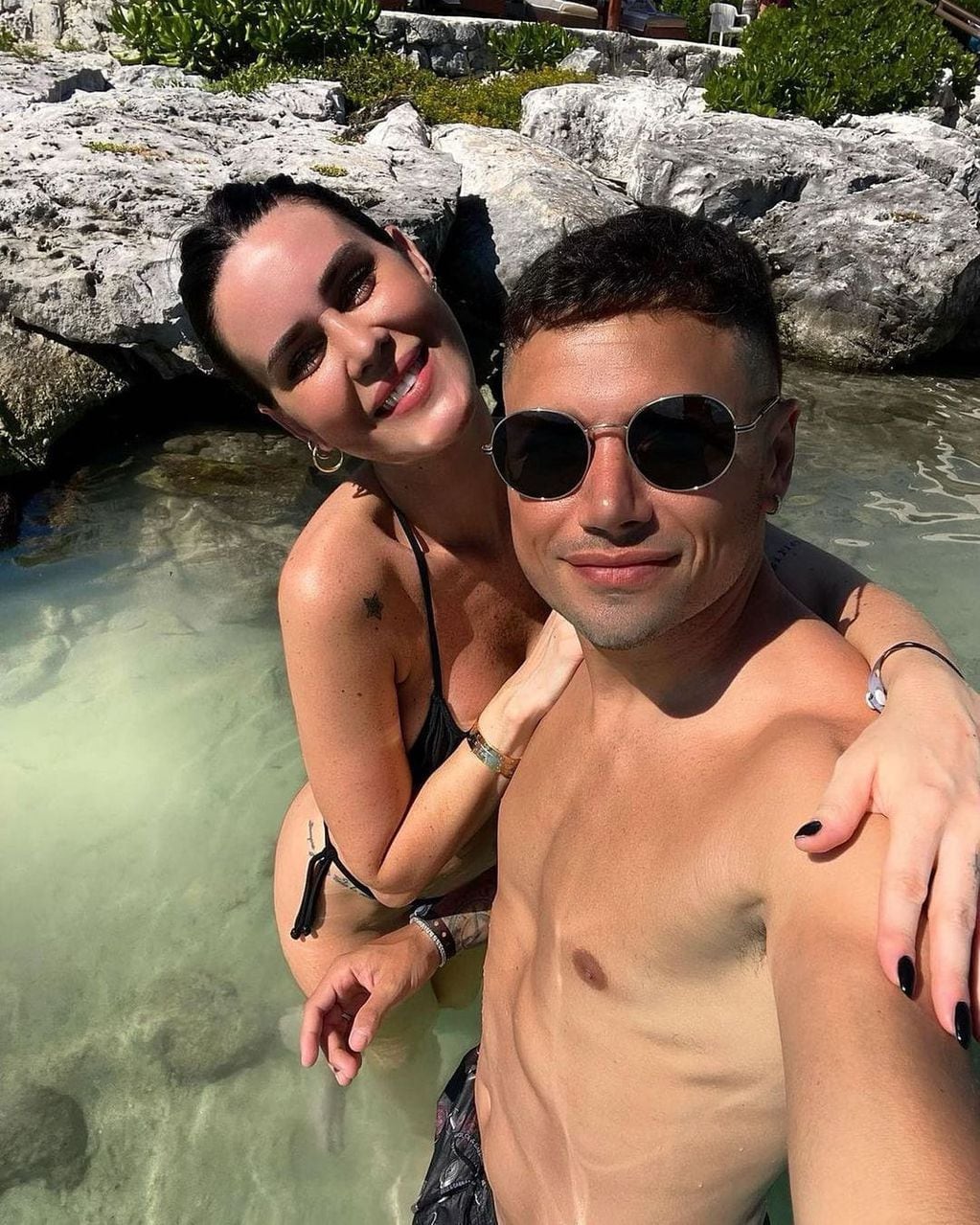 Natalie Weber enamora en bikini desde las playas de paradisíacas de México
