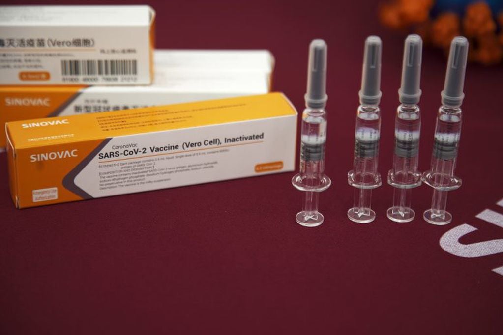 Ambos estudios señalaron que el esquema combinado de vacunas eleva la respuesta inmune.