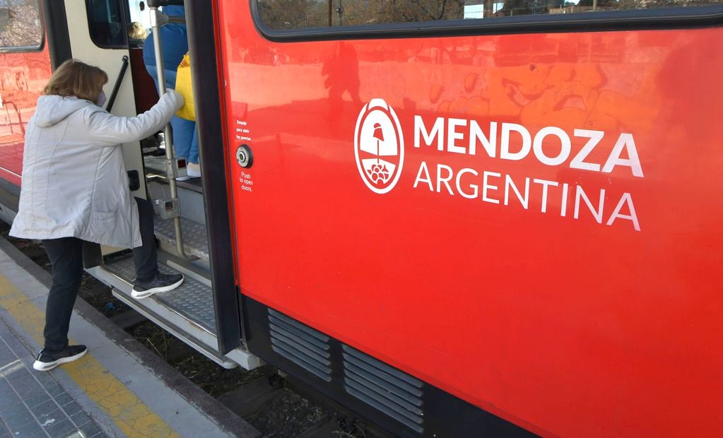 Mendoza es una provincia que incrementó los subsidios al Transporte Público de Pasajeros. Foto: Orlando Pelichotti 