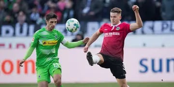 El líder de la Bundesliga igualó sin goles pero mantiene la ventaja de 20 unidades con respecto a su escolta Borussia Dortmund. 