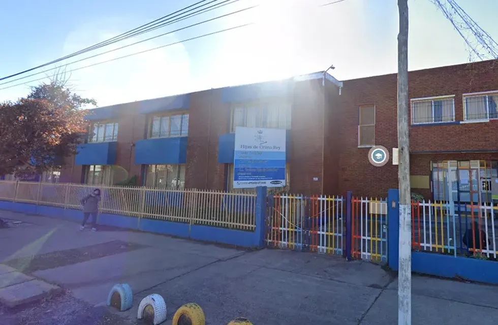 Una mujer denunció que cuatro chicos abusaron de su hija de seis año en el baño de la escuela - Gentileza