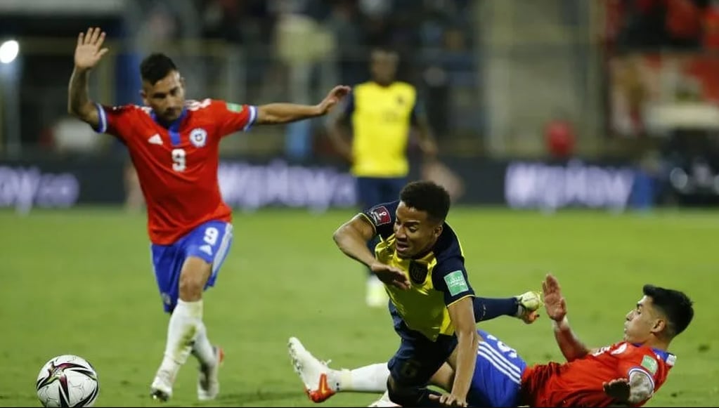 Una nueva esperanza para Chile por la mala inclusión de un jugador en Ecuador durante el Mundial.