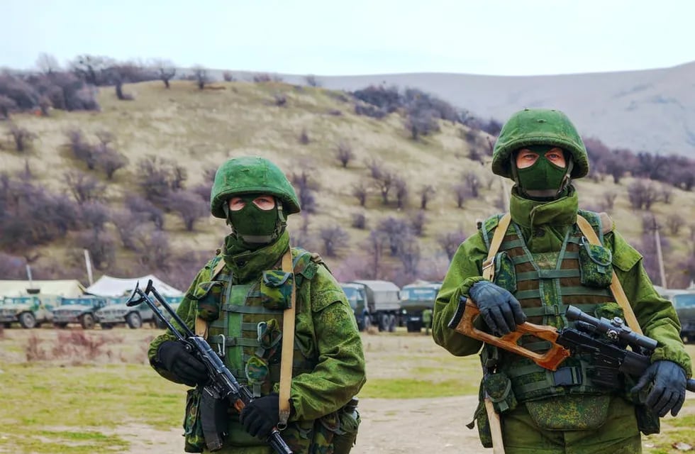 Soldados rusos sin identificación en la Perevalne, Crimea, en marzo de 2014. S