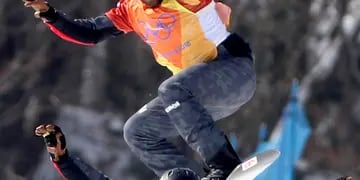 Markus Schairer tuvo una mala caída cuando iba por el oro en snowboard. El austriaco se salvó de milagro, pero se fracturó el cuello. 