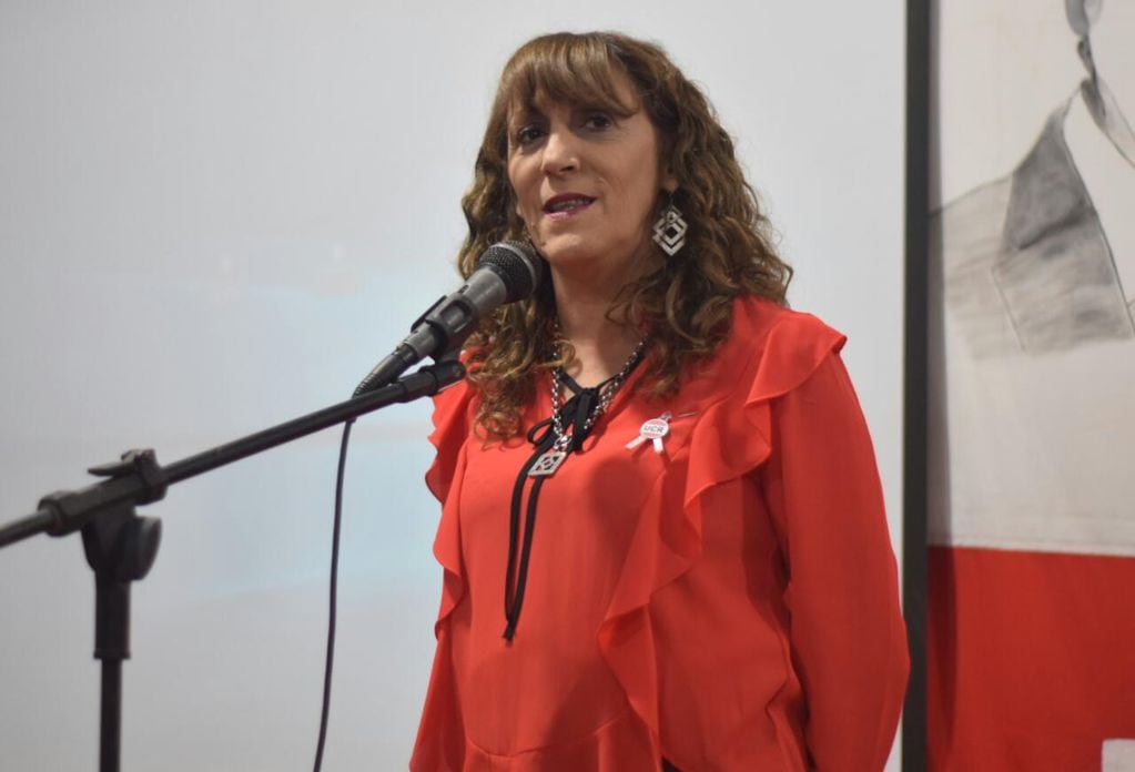 Silvia Cornejo asumió en la UCR de San Carlos.
