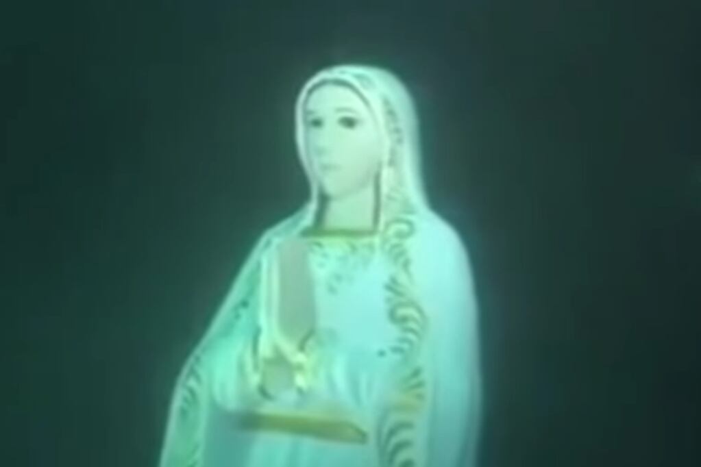 Virgen María en el fondo del mar