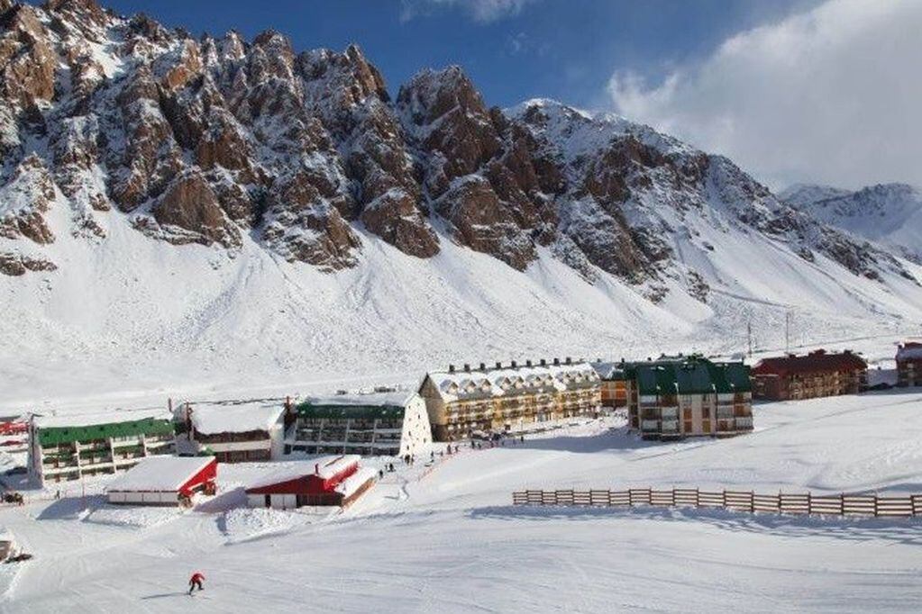 El centro de esquí Los Penitentes es una de las postales mendocinas. El Gobierno quiere que el complejo funcione todo el año.