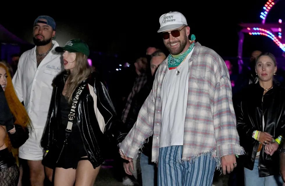 Taylor Swift y su novio Travis Kelce en la última edición de Coachella. - Imagen web