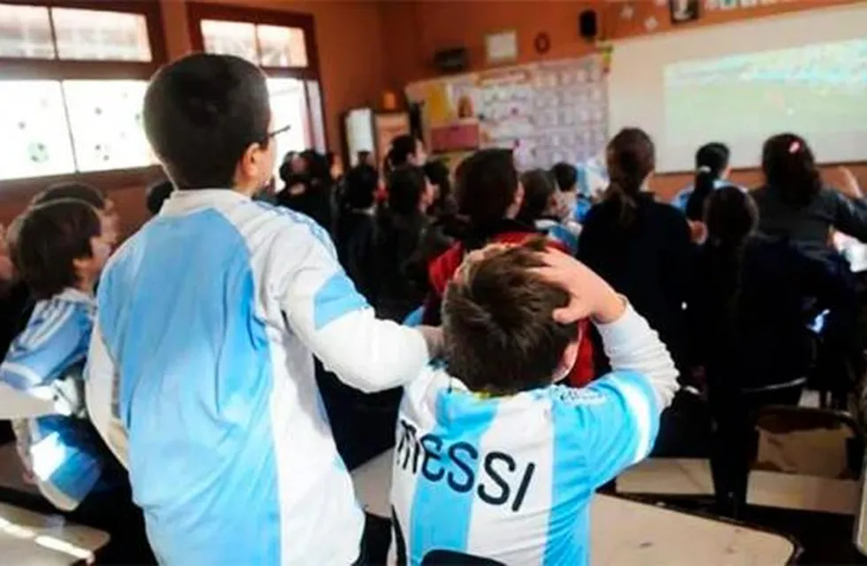 Los partidos de Argentina en el Mundial se podrán ver en las escuelas de Mendoza.