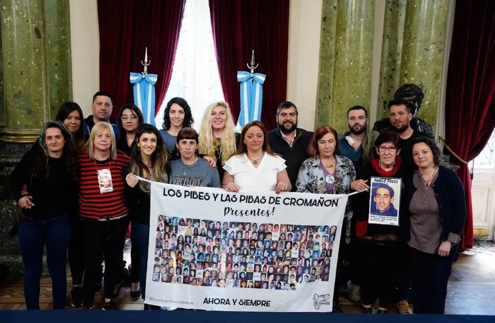 La presidenta de la Cámara de Diputados, Cecilia Moreau, recibió a familiares de víctimas de Cromañón
