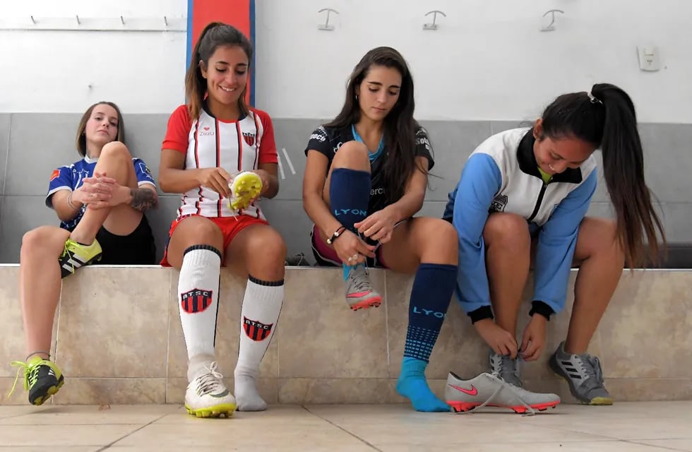 La Liga Mendocina suspendió el inicio del torneo de fútbol femenino y convocó a los clubes