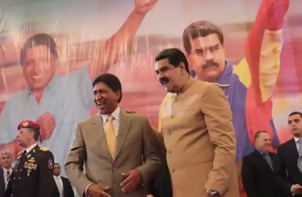 Argenis Chávez junto a Nicolás Maduro.