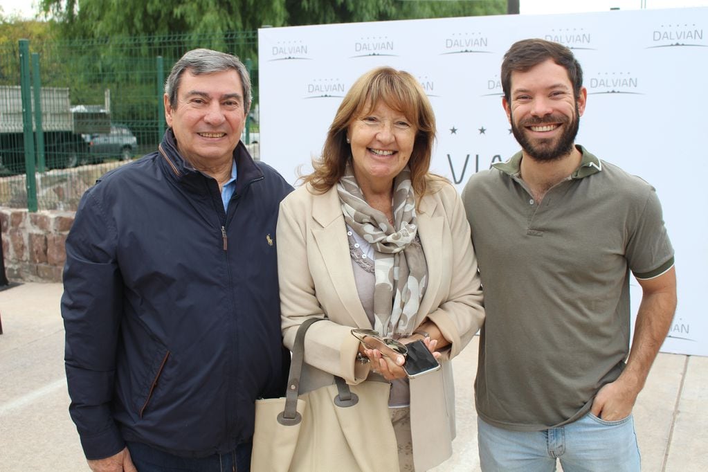 Jorge Martínez, Victoria Clain y Bruno Amodeo.