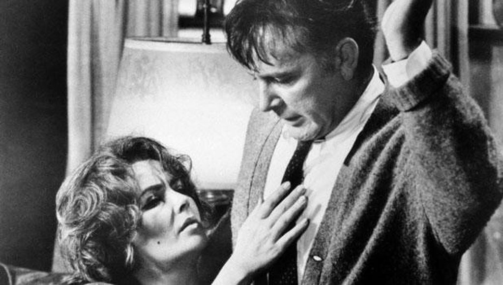 RICHARD BURTON. Con el actor en el filme "¿Quién el teme a Virginia Wolf?". Se casaron dos veces, fue su gran amor.