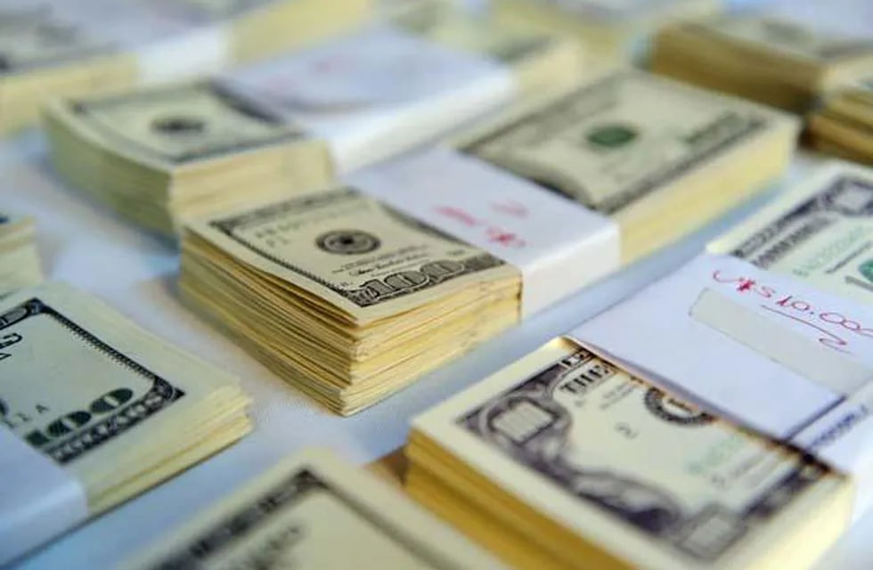El dólar blue sigue en alza: cerró $ 14,35 en Mendoza