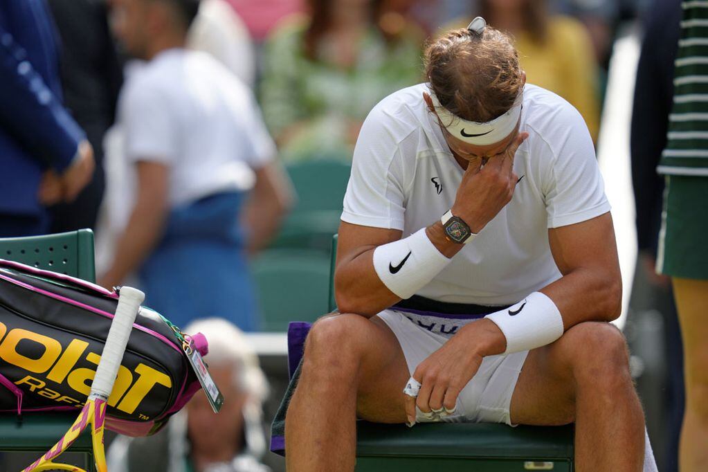 Rafael Nadal se lamenta por el dolor y se despidió de un Wimbledon. / Gentileza.