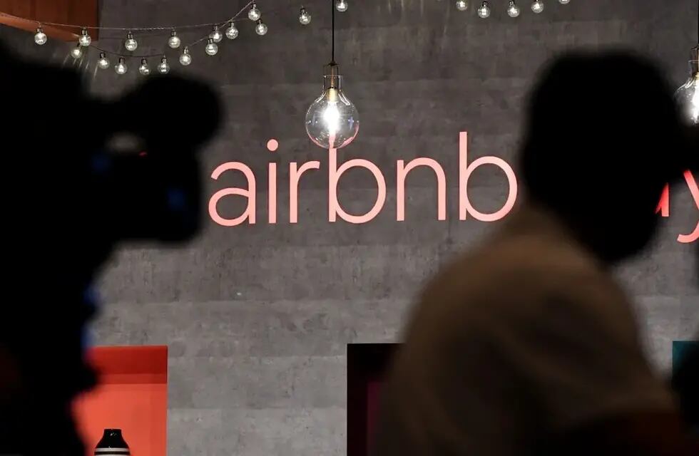 Airbnb despidió a un cuarto de sus empleados en todo el mundo por el impacto del Covid-19
