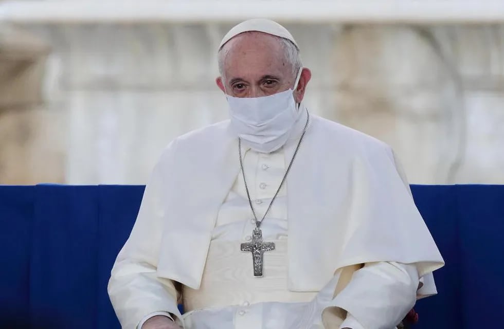 Internaron al papa Francisco para una cirugía en el colon (AP)