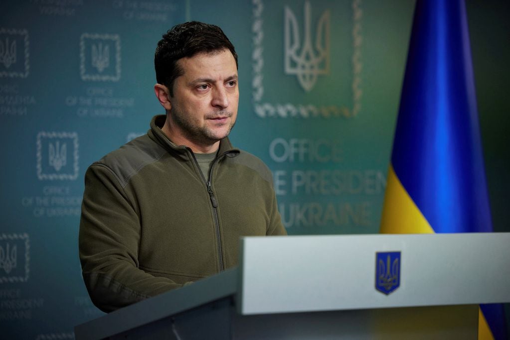 El presidente de Ucrania, Volodimir Zelenski, llamó a los ciudadanos a redoblar la resistencia (AP).