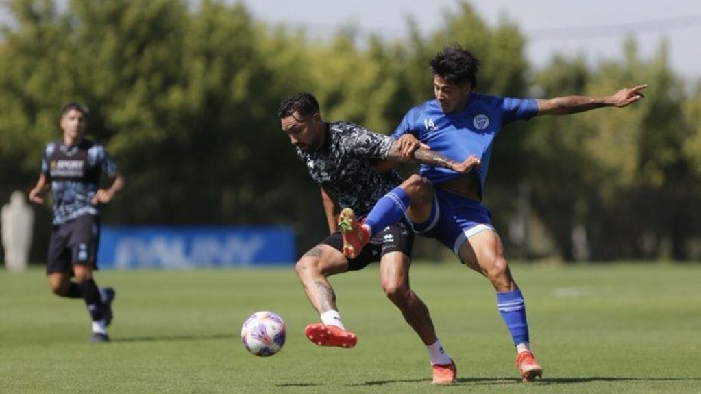 Belgrano jugó dos amistosos con Godoy Cruz este lunes por la mañana.