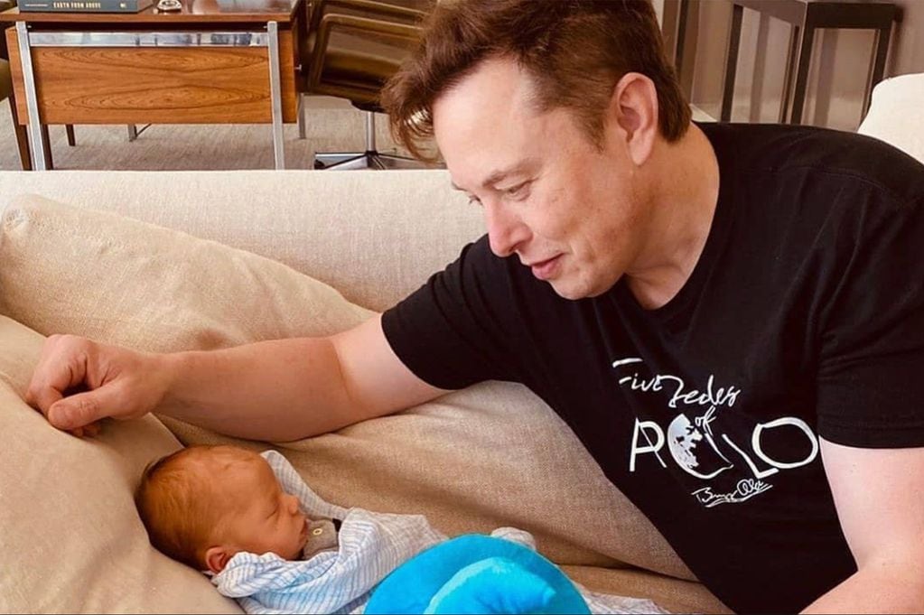 Elon Musk y su primer bebé con Grimes