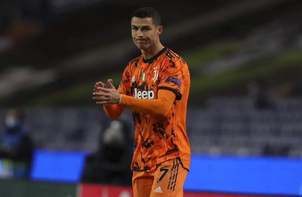 Cristiano Ronaldo fue duramente criticado en Turín, pero se quedará en la Juve. / archivo