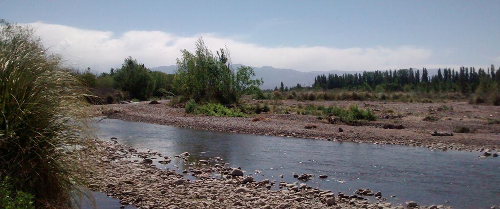 Río Mendoza. Lunlunta Maipú.