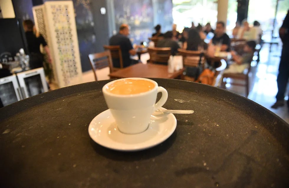 A pesar del  esfuerzo de la cadena comercial para aliviar el impacto en el sector gastronómico, es probable que el costo del café se dispare a corto plazo. / Foto Pedro Castillo