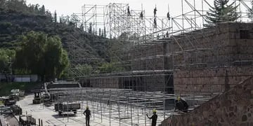 Ya se iniciaron los trabajos para acondicionar el teatro griego para la gran fiesta de los mendocinos el 7 de marzo.