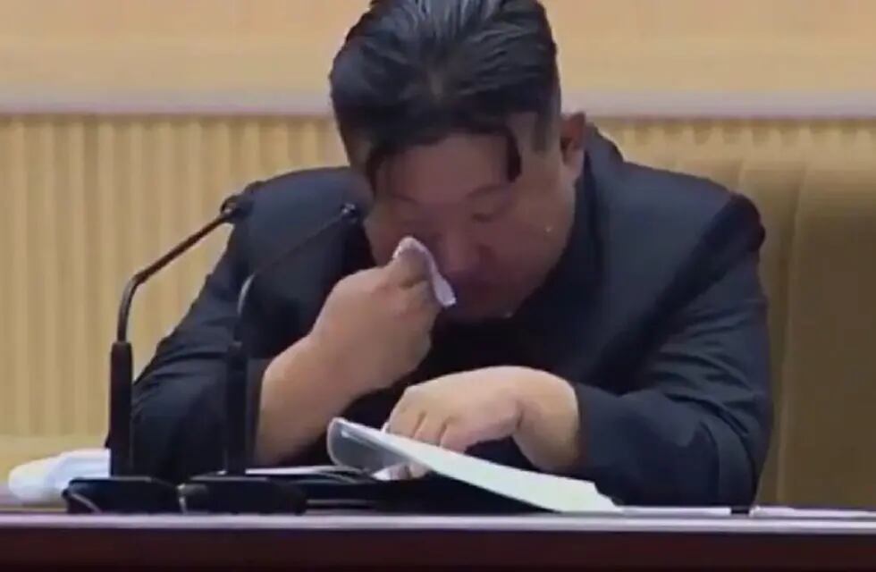 Kim Jong-un llora en un evento con mujeres norcoreanas mientras pide que tengan más hijos.