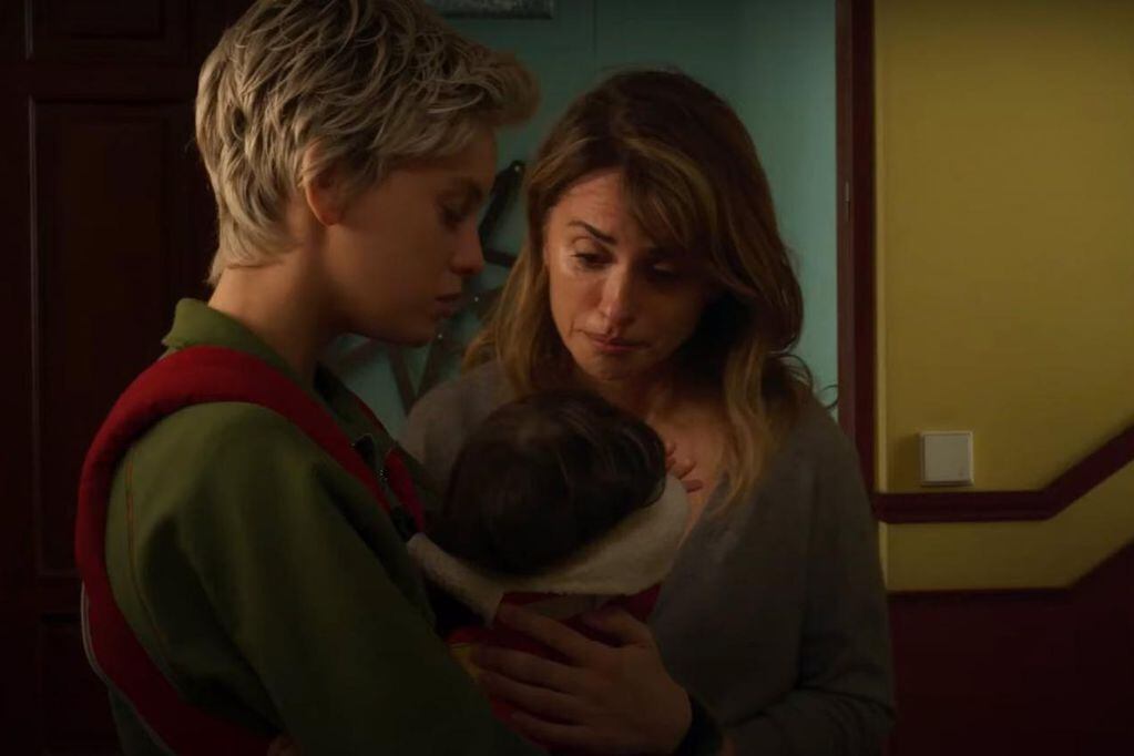 Madres Paralelas estrena el próximo 18 de febrero en Netflix.