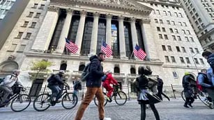 Wall Street celebra la victoria de Milei y las acciones argentinas suben hasta 42% 