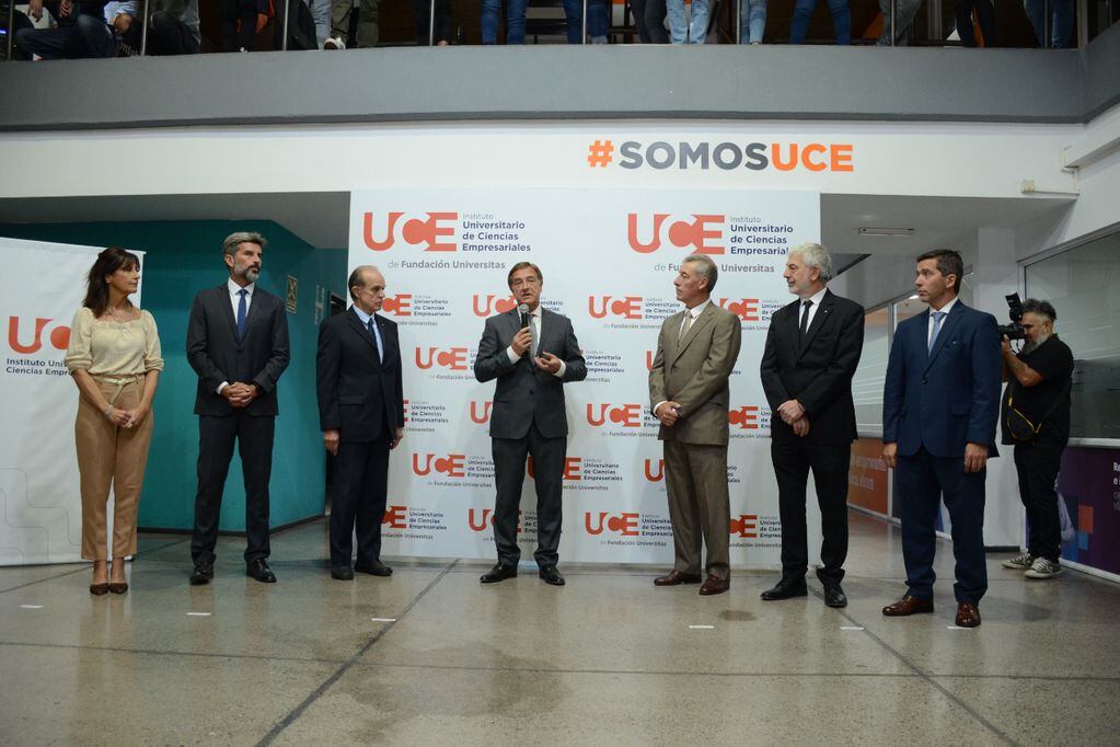 El gobernador Rodolfo Suárez en el acto de inauguración del Instituto de Ciencias Empresariales.