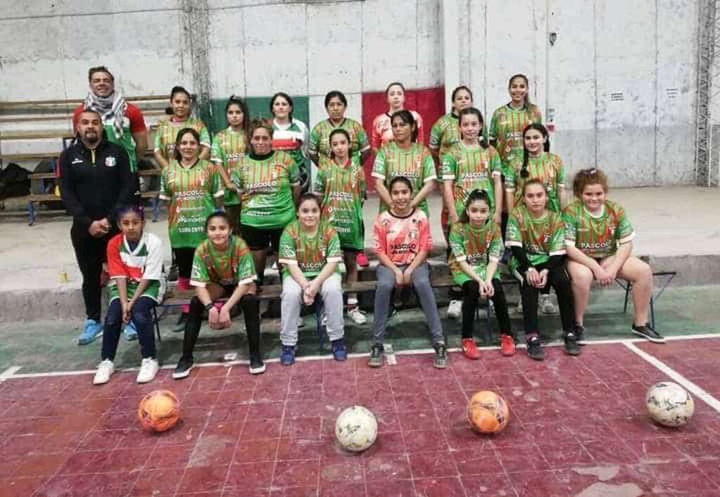 Presentación del equipo de futsal femenino de Beltrán, que en 2022 competirá oficialmente en la FEFUSA por primera vez en su historia.