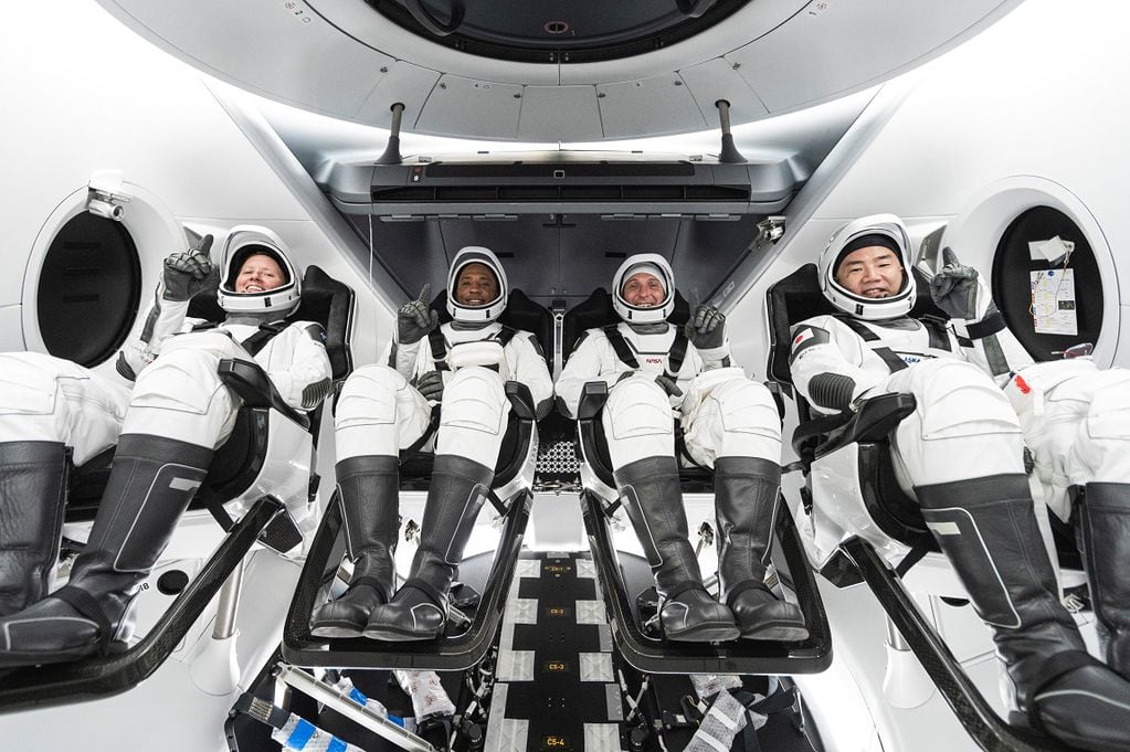 Los cuatro astronautas que viajan a la Estación Espacial Internacional - 