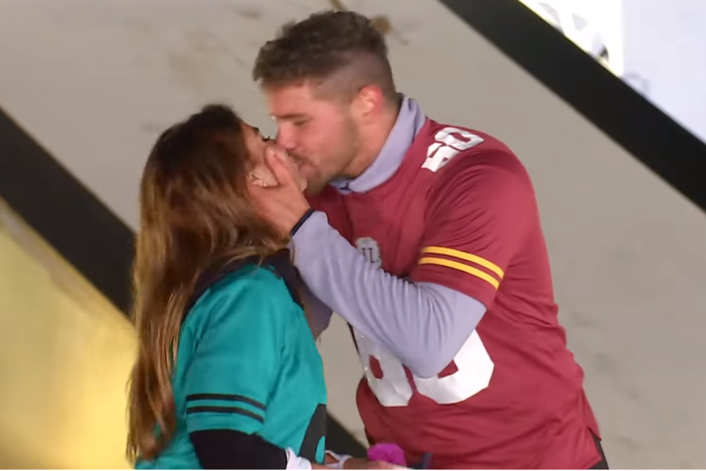 El beso entre Majo Martino y Locho Loccisano antes de que ella abandonara el certamen (Captura de panatalla)