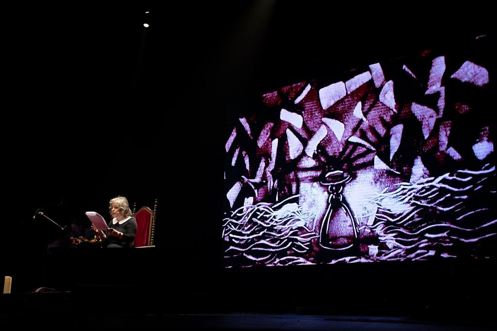 La aclamada autora llega a Mendoza con "No traigan Flores" en el Teatro Plaza