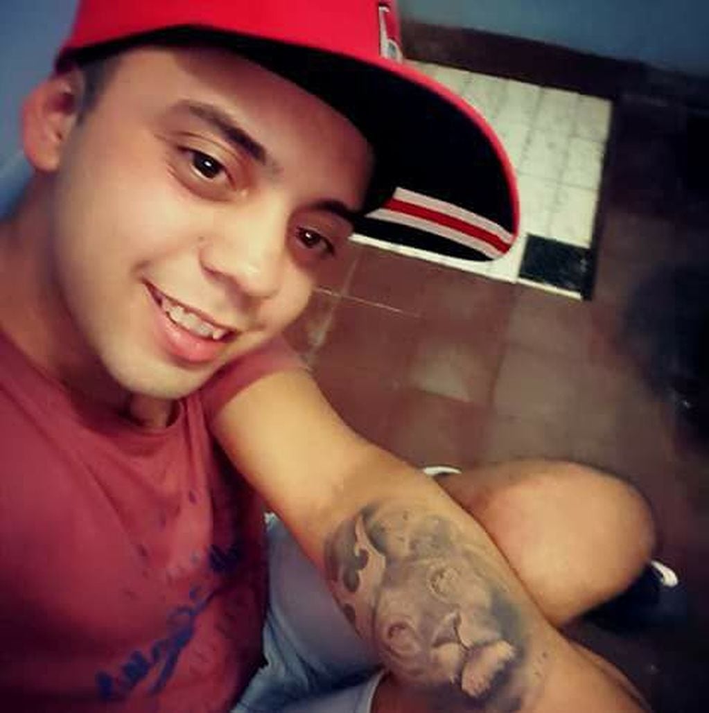Brian Exequiel Garro (27)  fue identificado por el tatuaje que tiene en el brazo y fue detenido ayer por la muerte de Martín Salzmann.