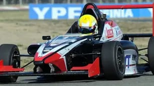 Barrio se tomó revancha y ganó en la Fórmula Renault 2.0 en Toay